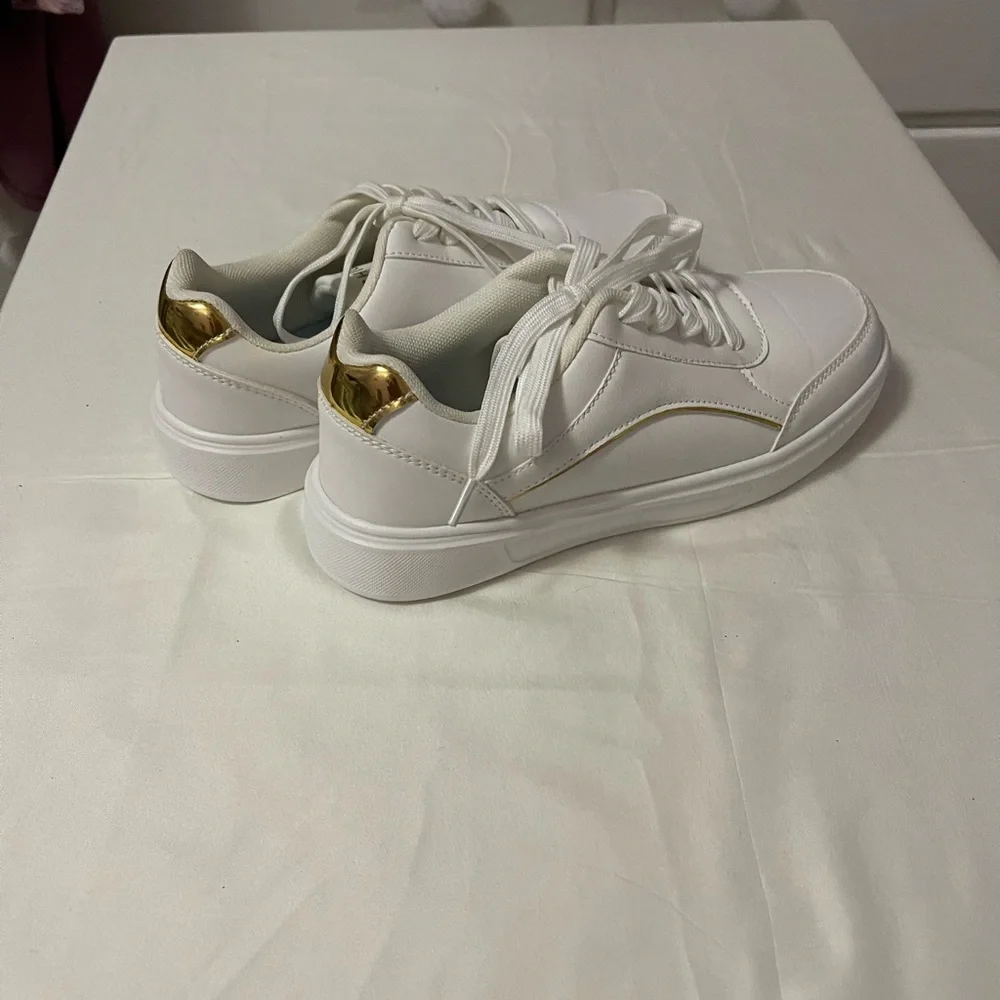 Elegant White and Gold Women's Sneakers